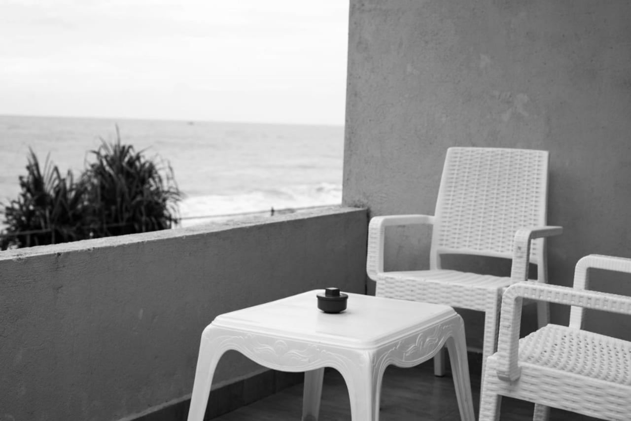 Blue Wave Beach Villa By Aaryan Group Ambalangoda  Esterno foto