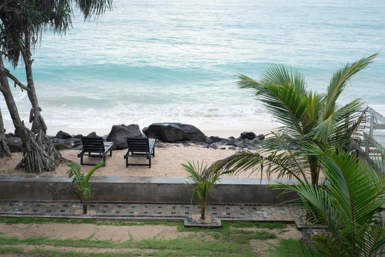 Blue Wave Beach Villa By Aaryan Group Ambalangoda  Esterno foto