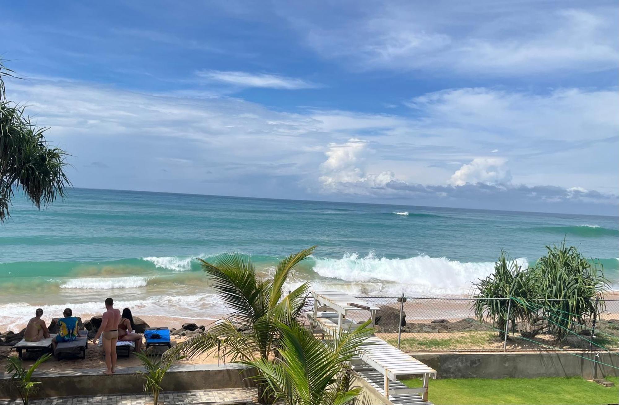 Blue Wave Beach Villa By Aaryan Group Ambalangoda  Esterno foto